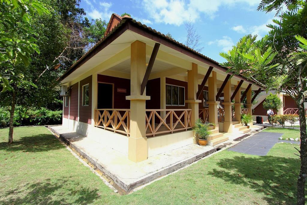 Rompin Beach Resorts Kuala Rompin Exterior foto